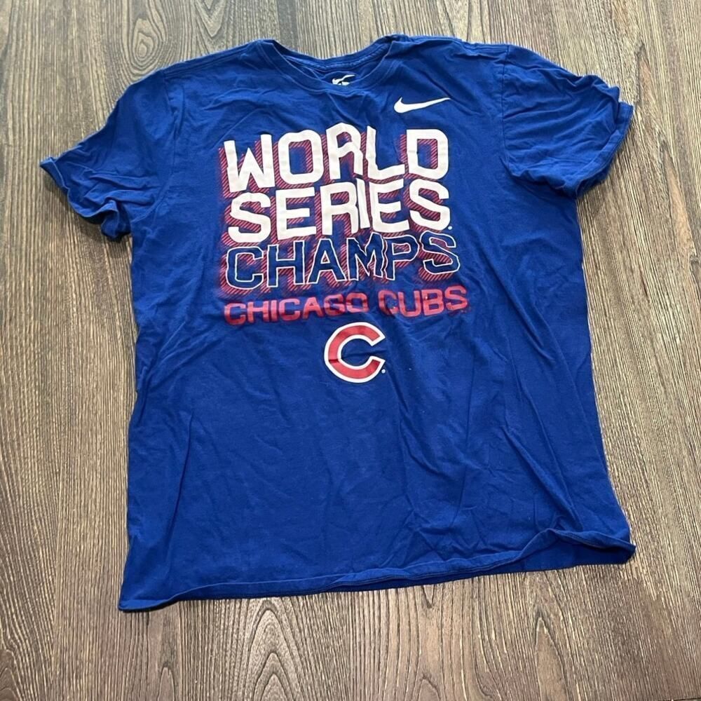 Nike Mens World Series Champs Chicago Cubs Graphic Print Tee Athletic Cut Blue L